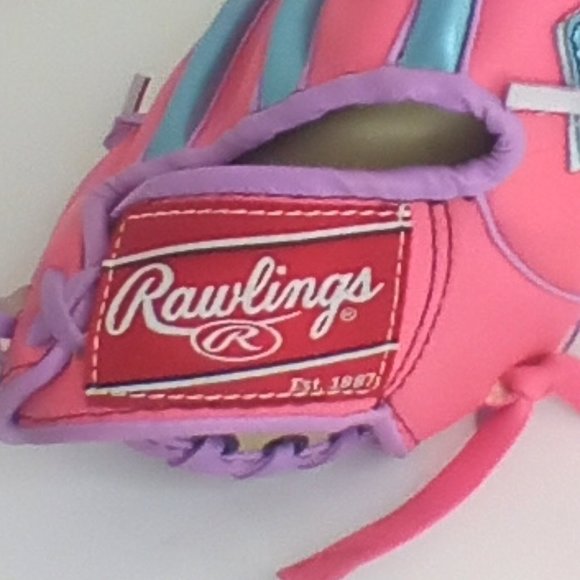 SALE - Rawlings 9" Players Series T-Ball Glove RHT (Colorful - Pink/Blue/Purple) - Picture 4 of 7
